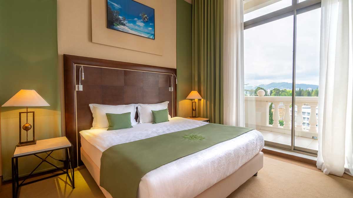 Остров сочи отель сайт. Спа отель стандарт. Amra Park-Hotel & Spa стандарт с балконом кат а. Spa-отель «острова» Сочи. Спа отель острова.